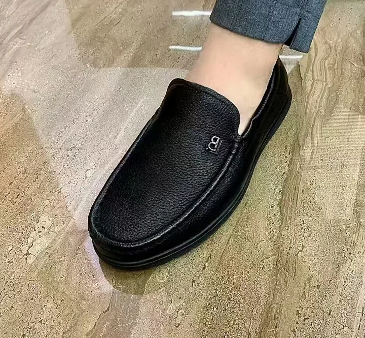 mocassin-homme-cuir-souple-noir-porte-dolcino- Mocassin homme cuir souple noir Dolcino porté – style classique