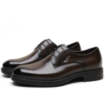 Zoom détail cuir véritable Derby homme marron Dolcino