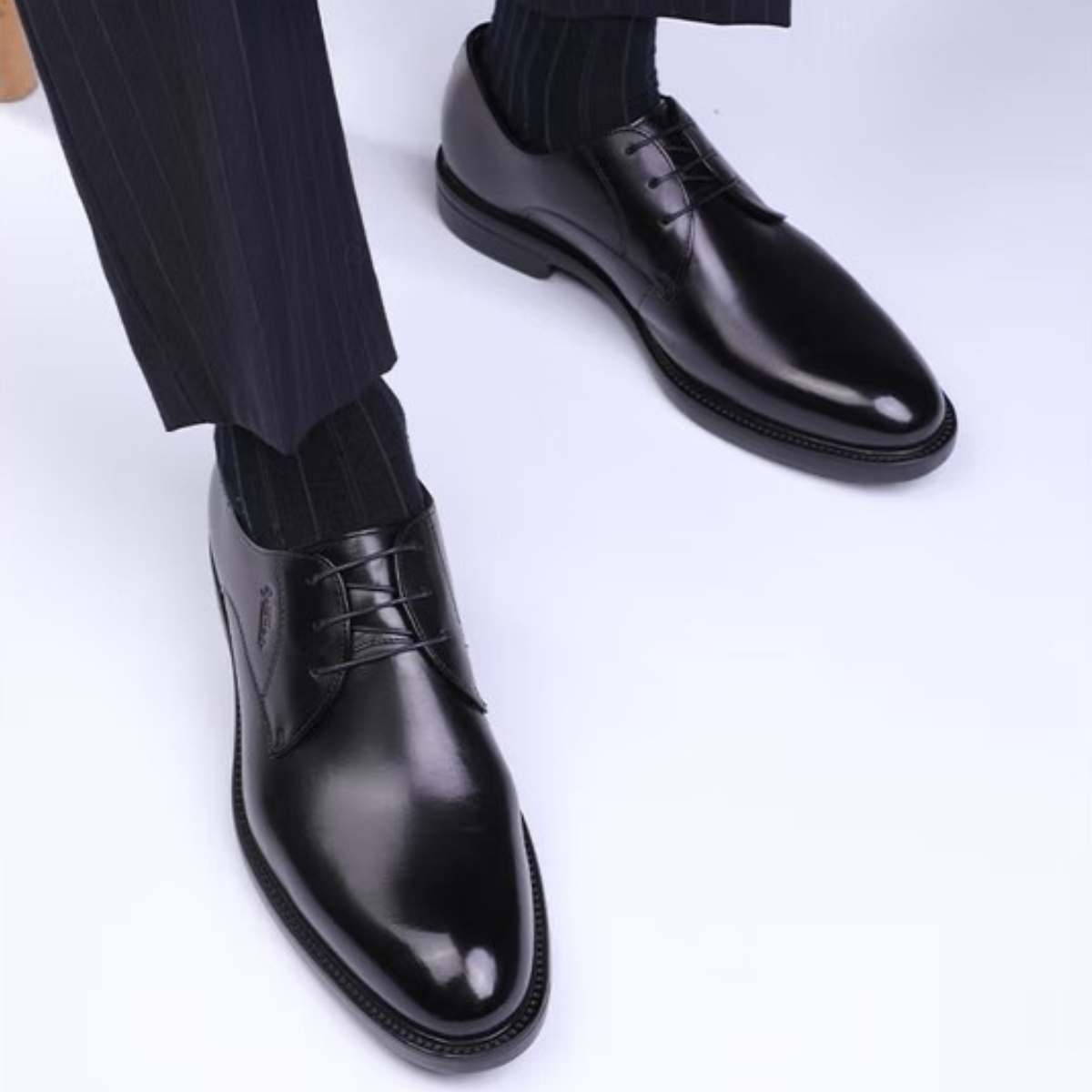 Détail semelle antidérapante mocassin cuir noir homme Dolcino