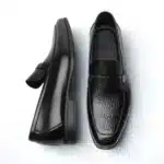 Mocassins homme en cuir véritable noir avec boucle raffinée