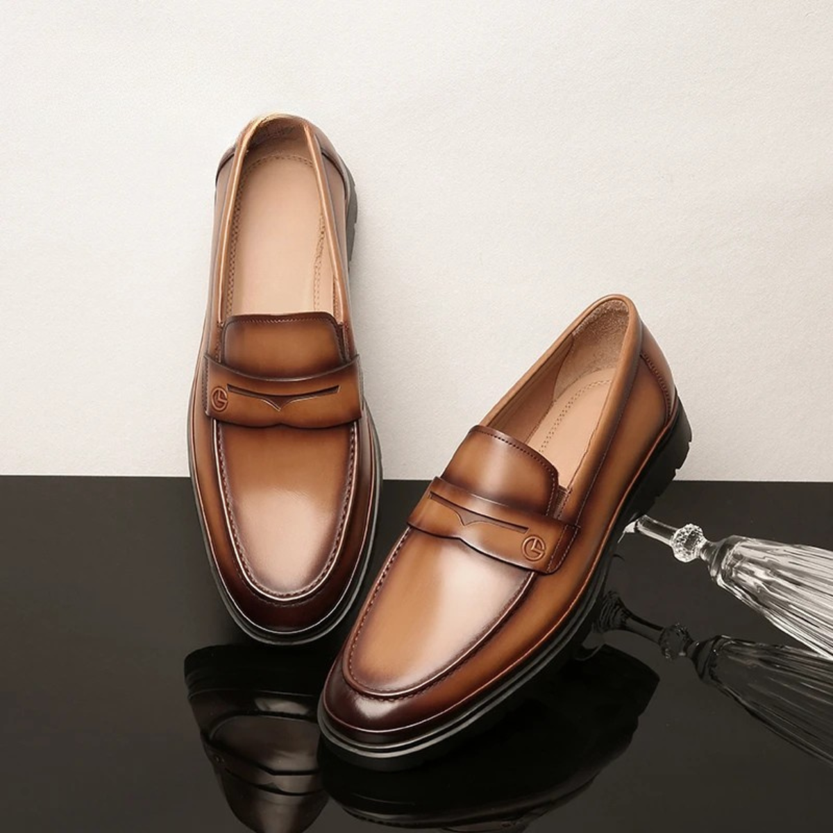 chaussure-homme-camel-cuir-veritable-dolcino Chaussure homme en cuir camel véritable Dolcino avec finition soignée