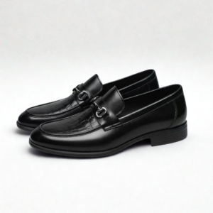 Mocassin homme cuir noir élégant Dolcino vue de profil