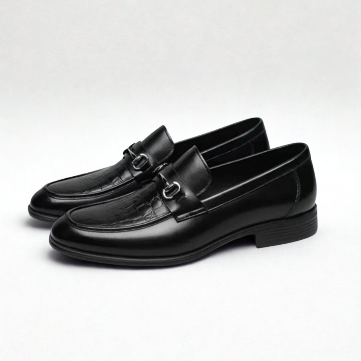 Mocassin homme cuir noir élégant Dolcino vue de profil